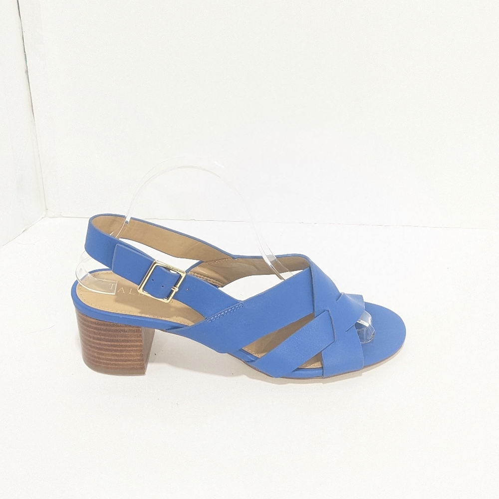 NWOT Talbot Blue Leather Sandals - Picture 2 of 16